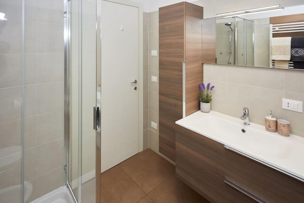 Center Aviano Comfort Suite Free Parking Wifi ภายนอก รูปภาพ
